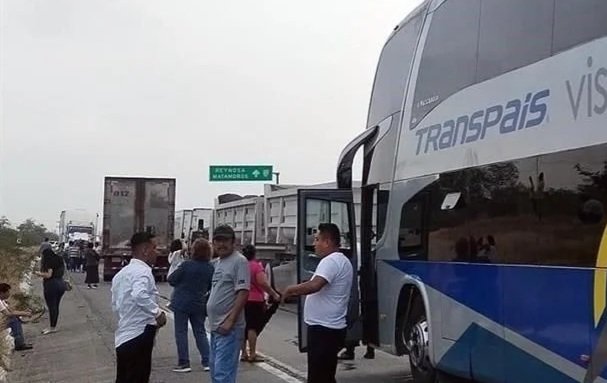 Confirma ANTAC bloqueos carreteros en Nuevo Laredo y San Fernando