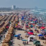 Turistas de CDMX y Nuevo León desbordan playas tamaulipecas