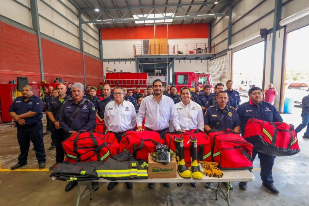 Entregó Carlos Peña Ortiz equipo vital para el Cuerpo de Bomberos de Reynosa