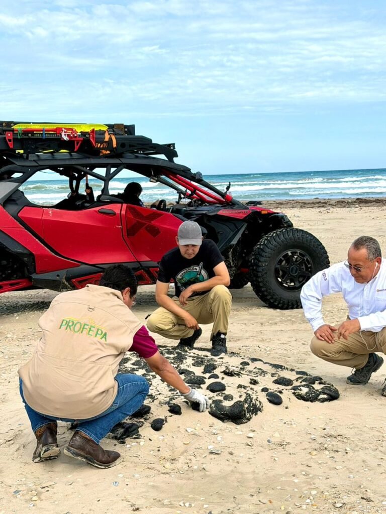 Dan seguimiento y evaluación a presencia de hidrocarburos en Playa Bagdad