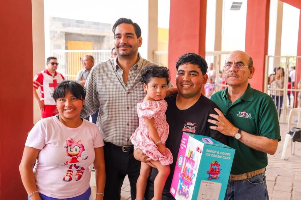Divertido Día del Niño encabezaron Carlos Peña Ortiz y Javier Cantú Barragán, festejando a reynosenses