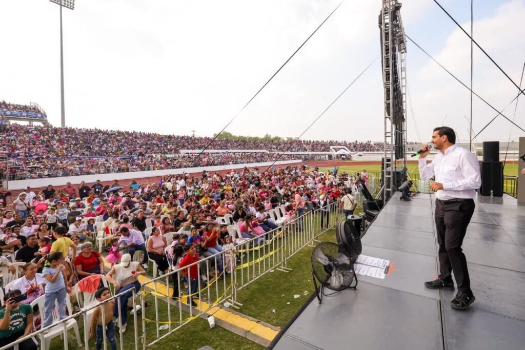 Presentó Carlos Peña Ortiz el Show de Luli Pampín ante más de 15 Mil personas por el Día del Niño 2026