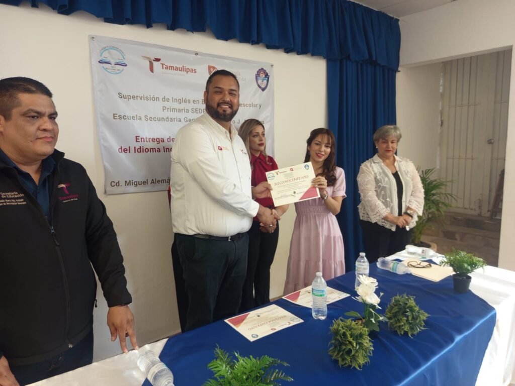 Logran estudiantes de la zona ribereña certificación internacional de inglés