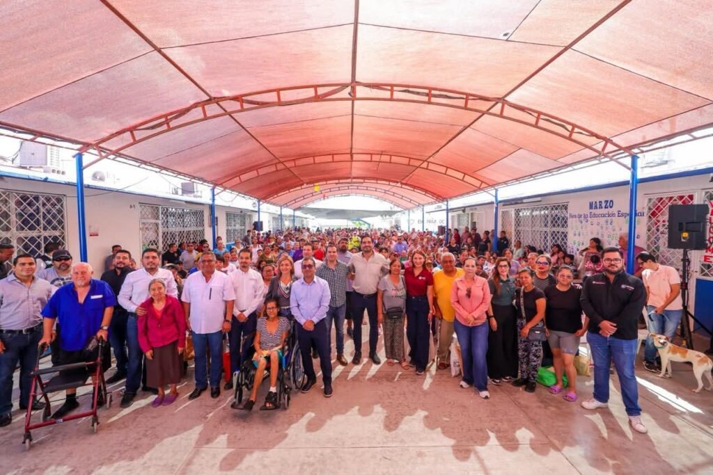 Otorgó Alcalde Carlos Peña Ortiz servicios del “DIF En Tu Colonia” en Colinas del Real