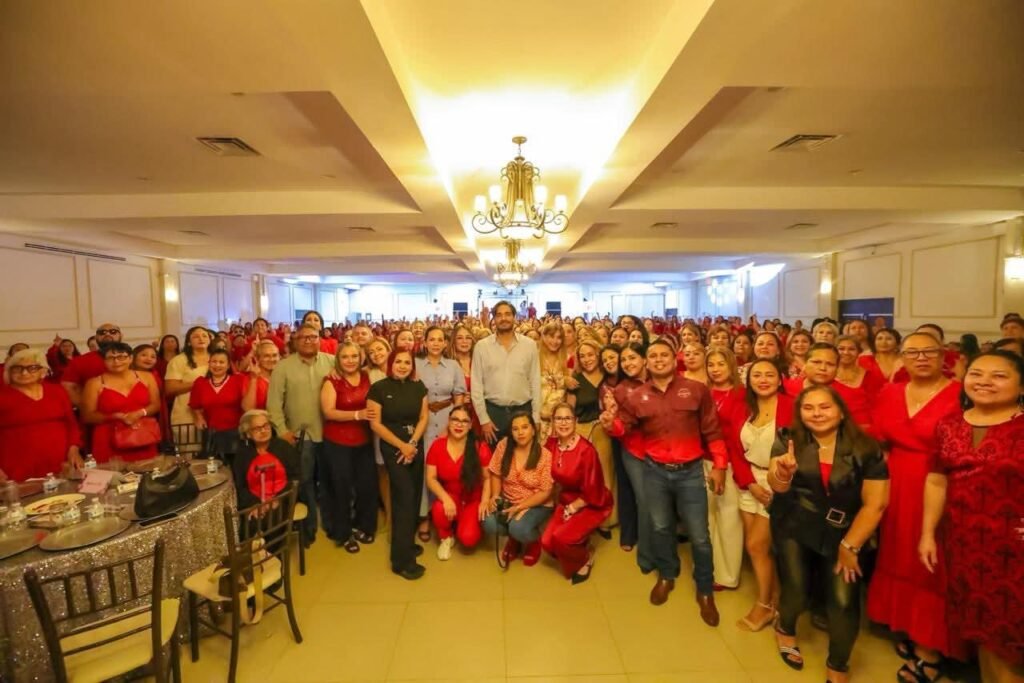 Reconoció Carlos Peña Ortiz esfuerzo y dedicación de las trabajadoras del sector salud