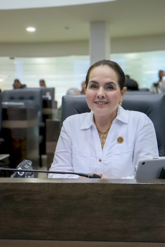 Impulsa Diputada acciones legislativas para proteger el desarrollo académico de jóvenes