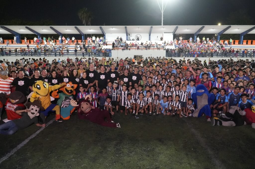 El rector inaugura la Copa UAT 2026 con Ricardo “Diablito” Chávez como invitado de honor
