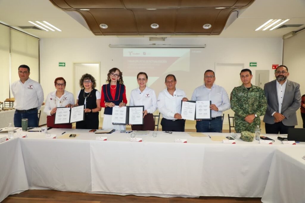 Toman protesta a integrantes del Consejo Estatal de Nutrición