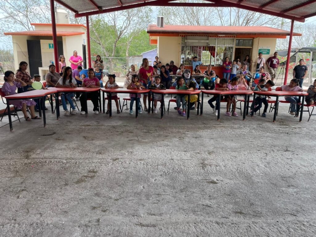 Llevaron risas y alegría a ejidos de Reynosa