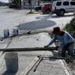 Rehabilita Gobierno de Reynosa banqueta peatonal en Calle Cuarta de la colonia Ribereña
