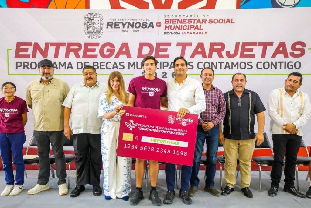 Destacó Carlos Peña Ortiz trabajo en equipo de atletas reynosenses, al entregar Tarjetas de Becas Deportivas