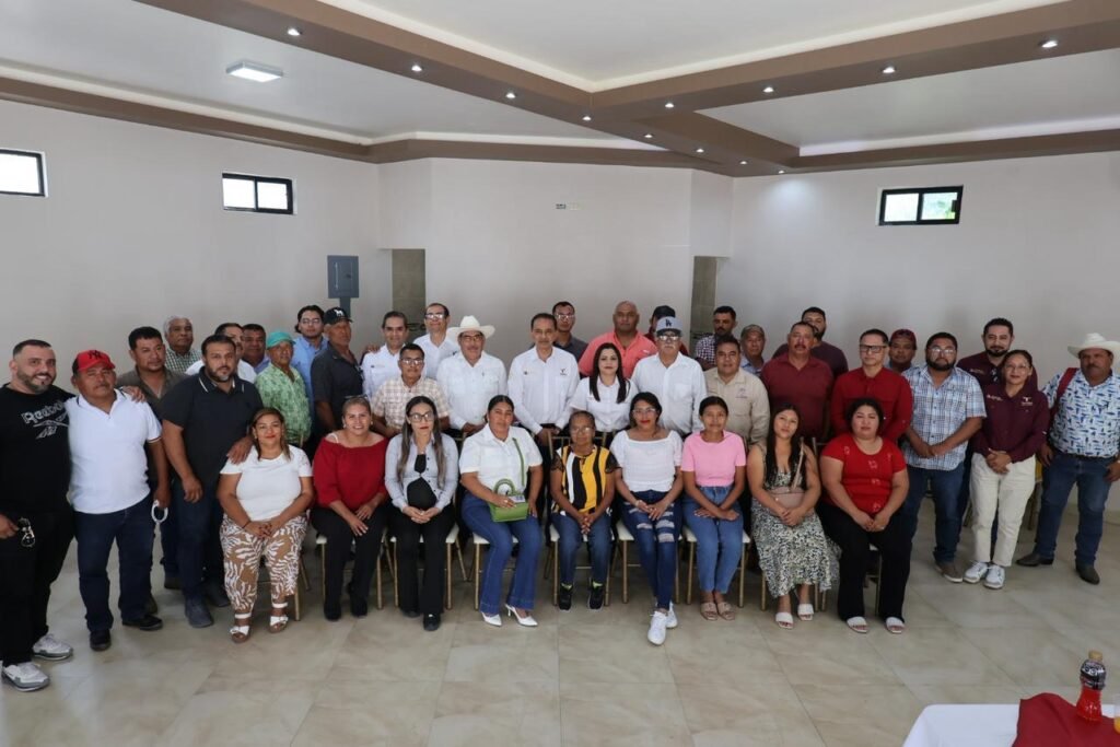Productores pesqueros recibieron orientación sobre programas de apoyo estatal