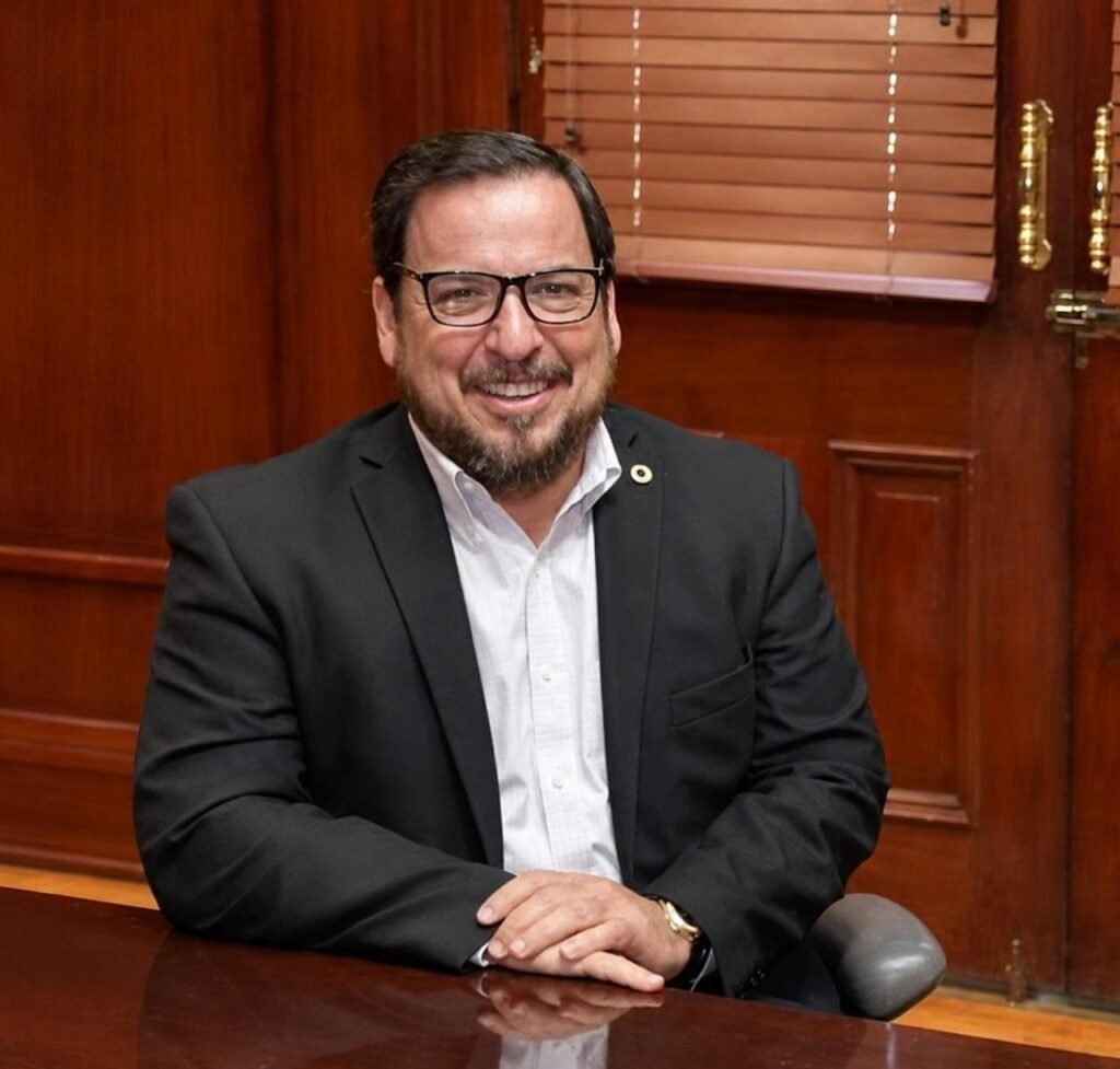 Paga SET incremento salarial a docentes tamaulipecos