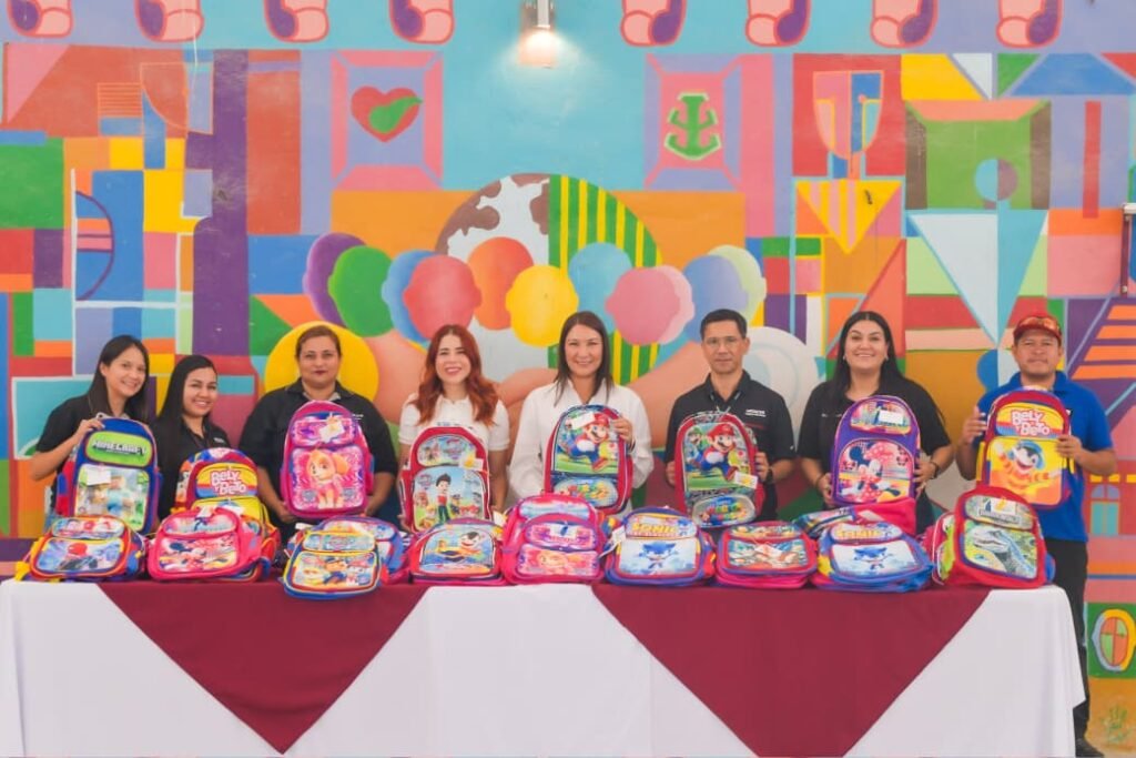 Recibe DIF-Reynosa donativo de mochilas de empresa Hitachi Energy