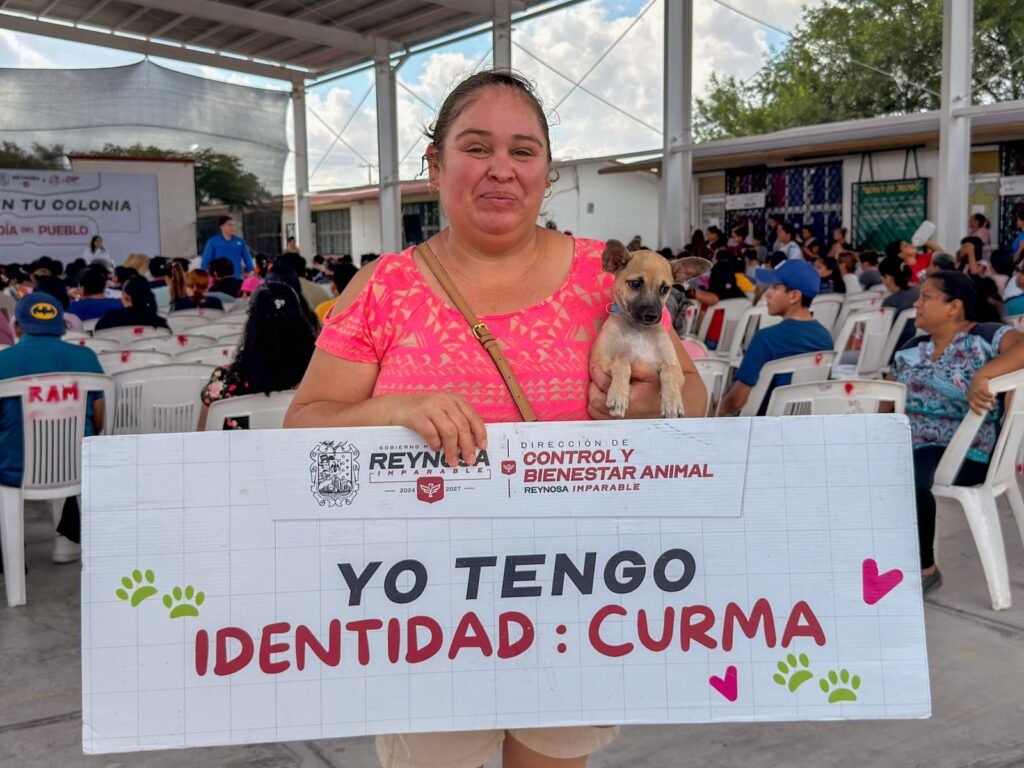 Fortalece Gobierno de Carlos Peña Ortiz salud animal con Brigada en Villa Esmeralda