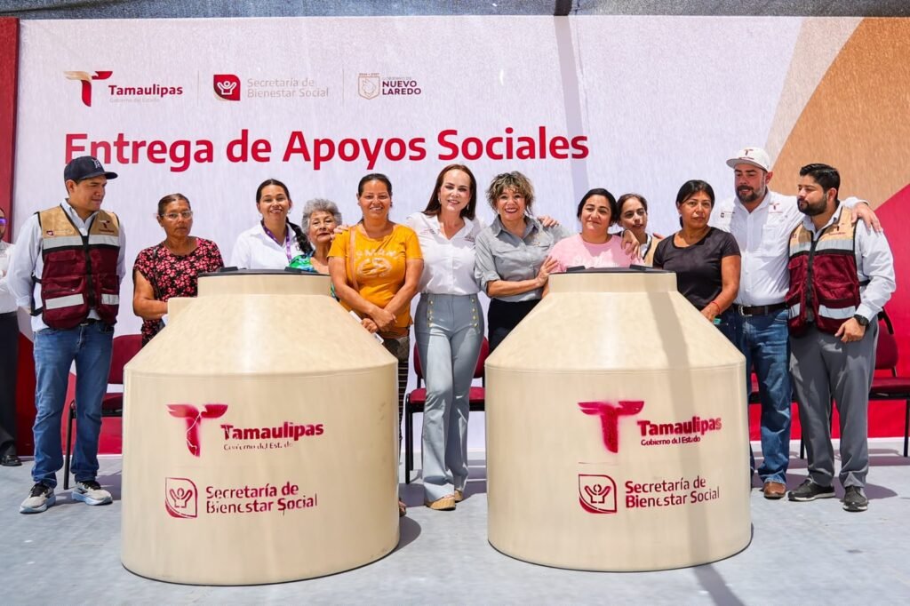 Entrega SEBIEN apoyos sociales en Nuevo Laredo