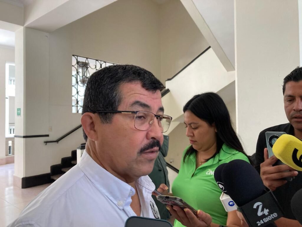 Estoy enfocado cien por ciento al crecimiento y avances de la UAT: Dámaso Anaya