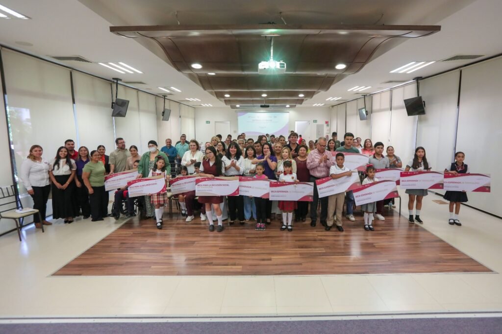 Entrega DIF Tamaulipas las becas “Esperanza de Tamaulipas” y “Para la Inclusión Social en Tamaulipas”