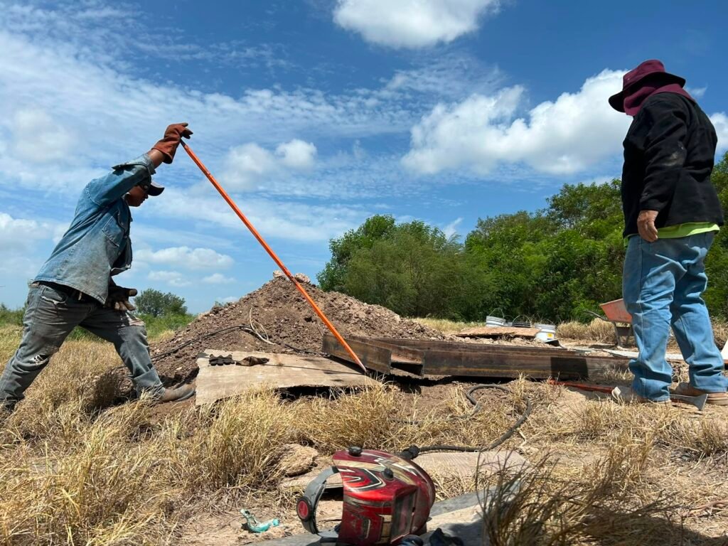 Avanza cimentación de puente peatonal en la Campestre 2
