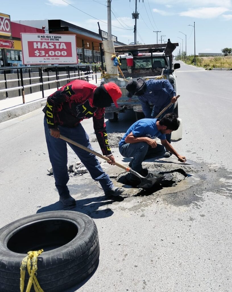 Fortalece COMAPA seguridad vial con instalación y reemplazo de brocales