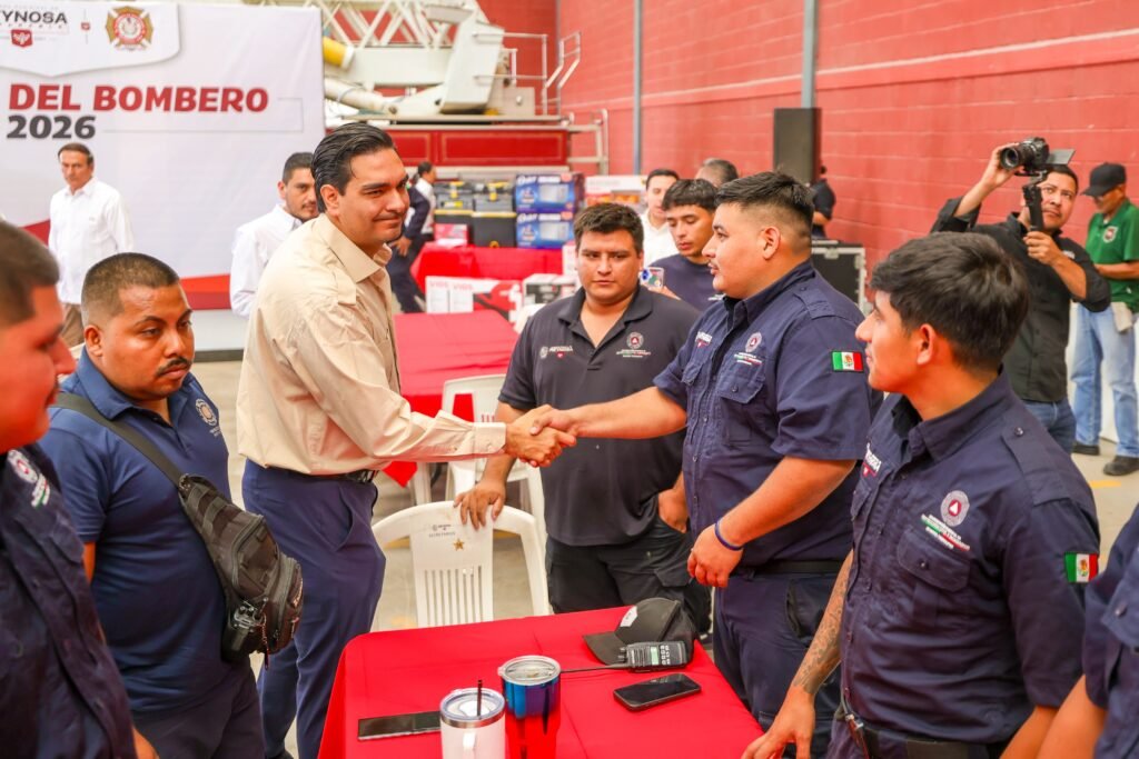 Felicitó Carlos Peña Ortiz a los Bomberos de Reynosa