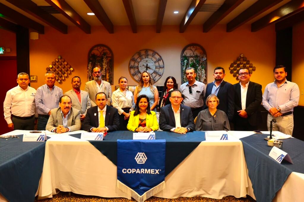 Acerca Secretaría de Finanzas servicios y beneficios a empresarios matamorenses