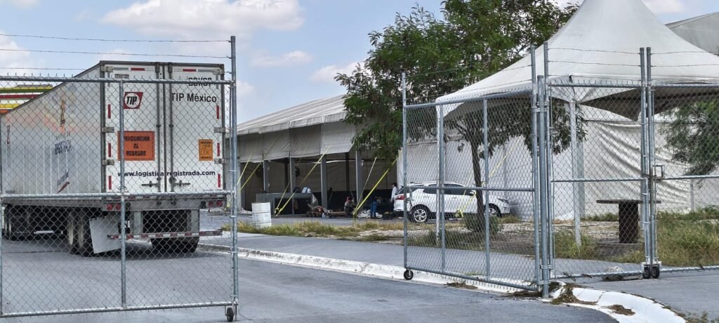 ¿Retiran el campamento de migrantes?