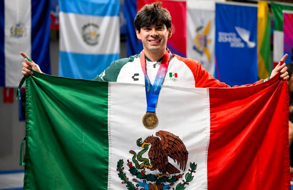 Estudiante de la UAT conquista el oro en esgrima en Santo Domingo 2026