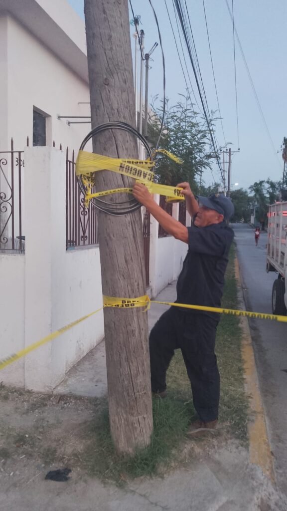 Invita Gobierno Municipal de Reynosa a reportar cables y postes caídos