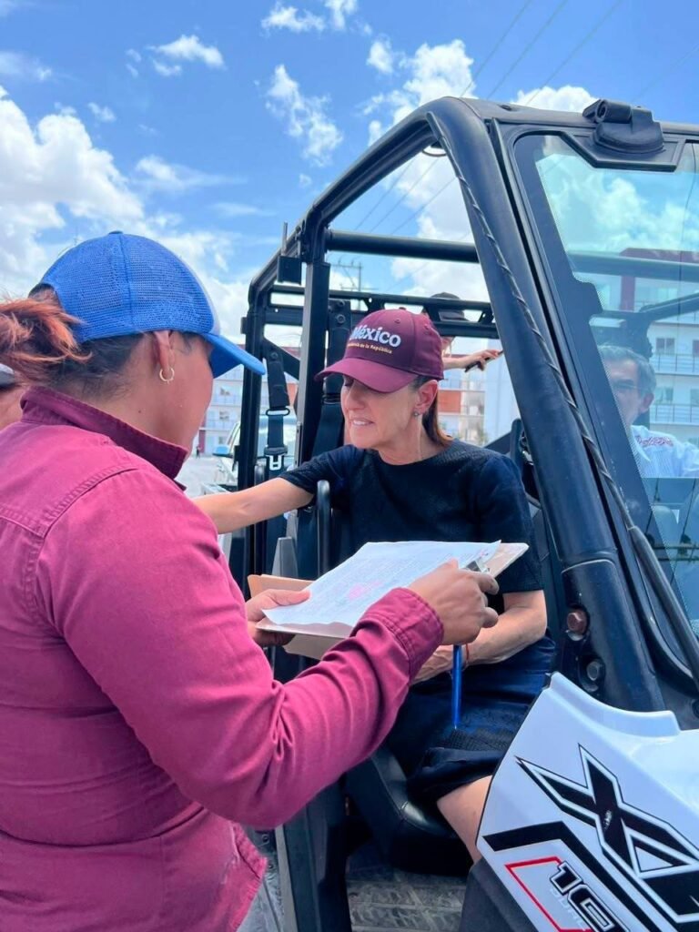 Presentaron madres de desaparecidos pliego petitorio a la presidenta Claudia Sheinbaum