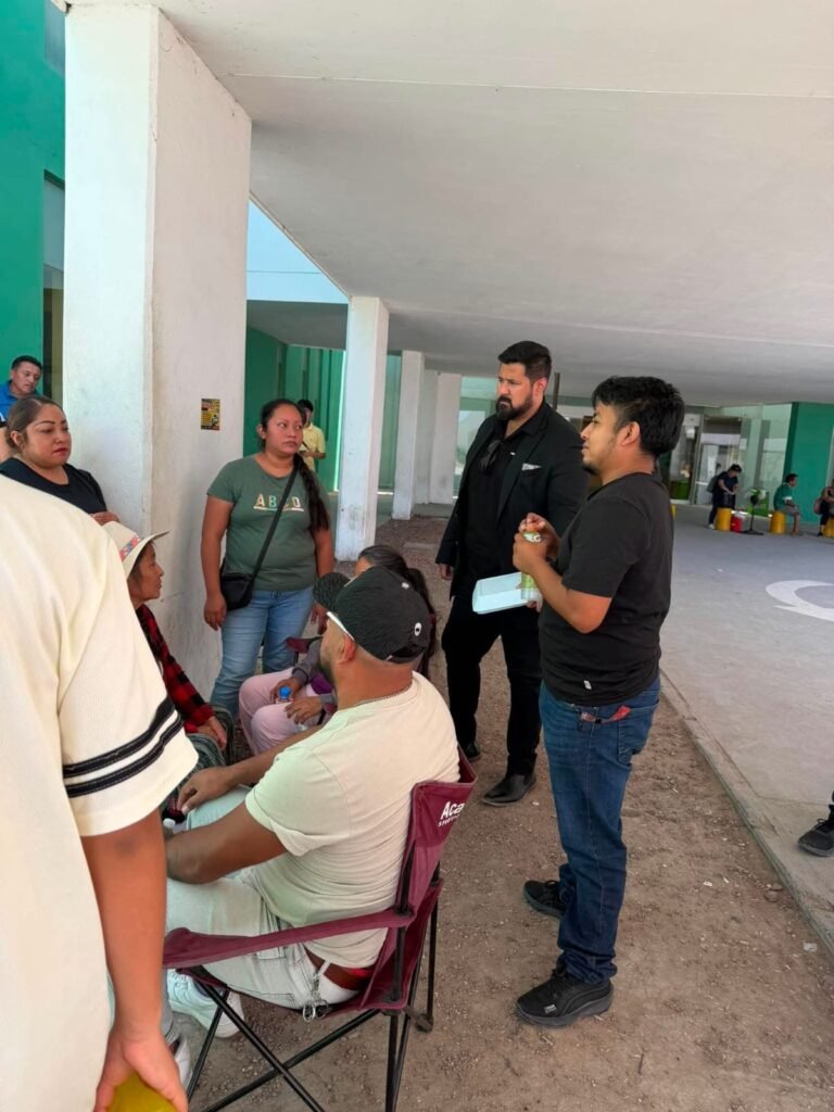 Denuncian carencias en el Hospital 270 y lleva agua a familiares de pacientes