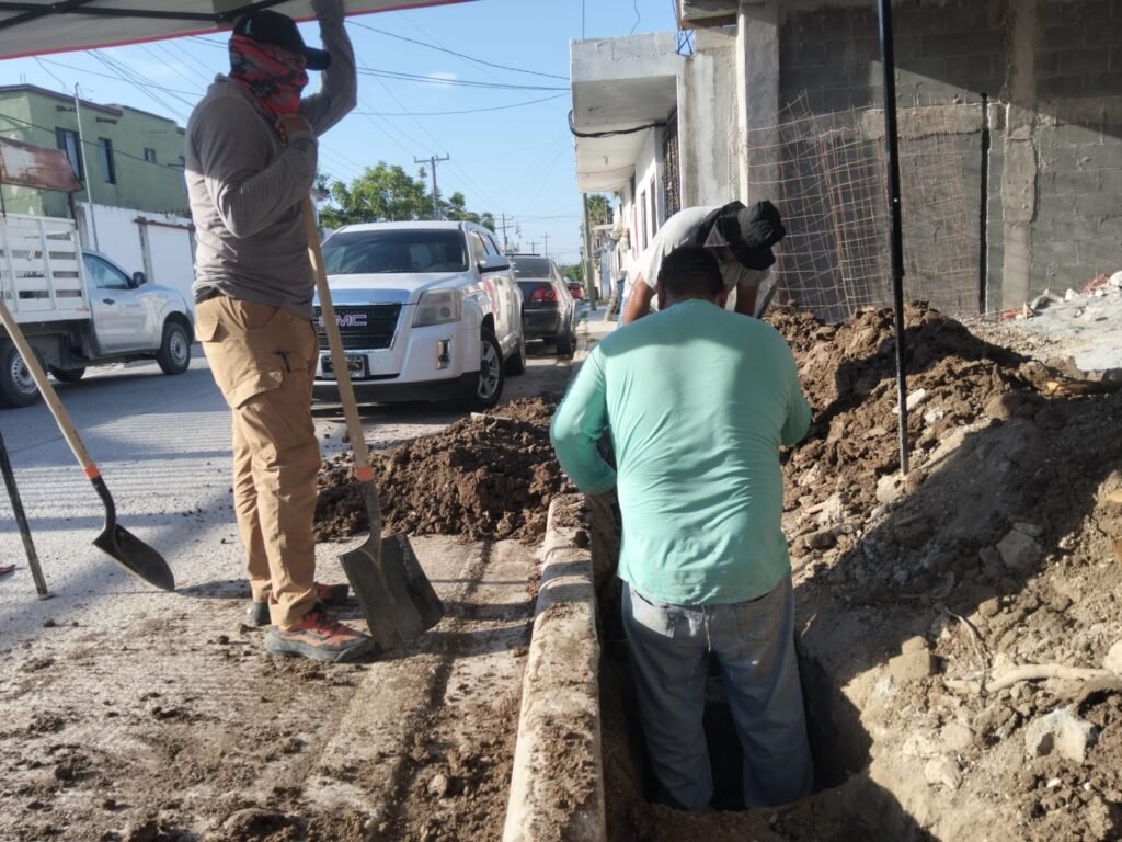 Refuerza COMAPA acciones para reparar fugas de agua potable