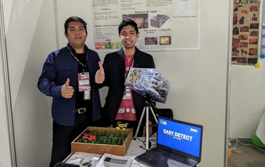 Estudiante de la UAT gana medalla de plata en Malasia con radar agrícola innovador