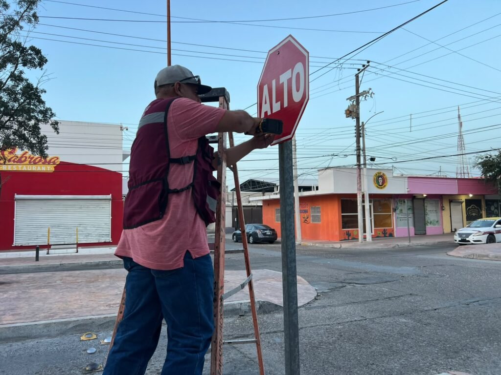 Realizó Servicios Públicos mantenimiento de infraestructura en calle Oaxaca
