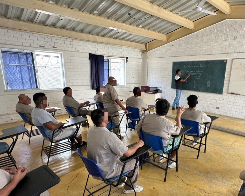 Capacitación laboral abre nuevas oportunidades de reinserción en CEDES Altamira