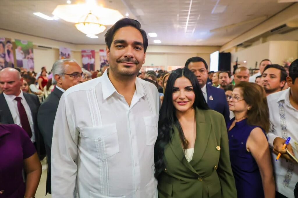 Carlos Peña Ortiz presente en Segundo Informe de la Alcaldesa Nataly García