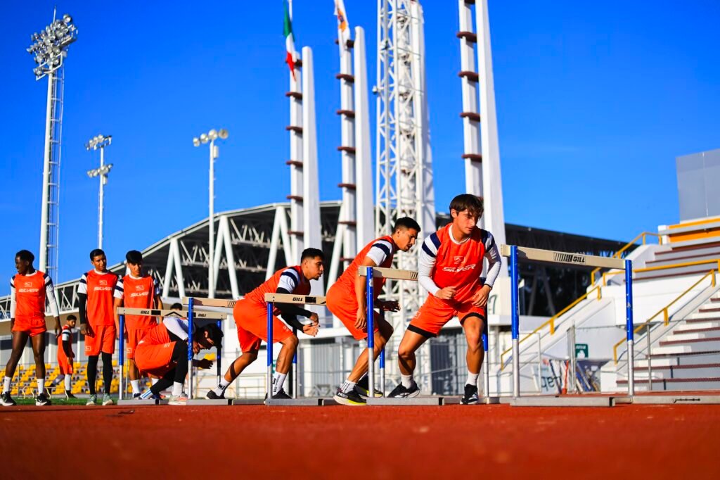 Rendirá Correcaminos homenaje a sus leyendas