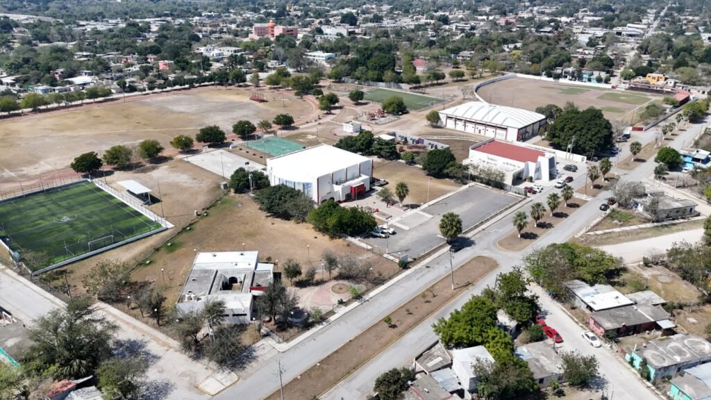 Impulsa Gobierno de Américo infraestructura social y deportiva en Soto la Marina