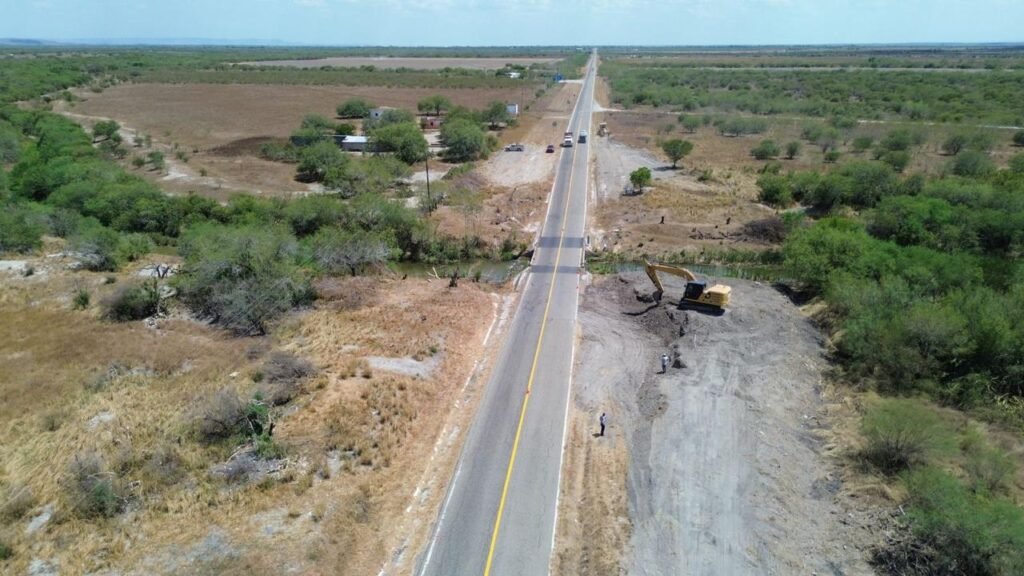 Rehabilita gobierno de Américo puente San Manuel en Abasolo
