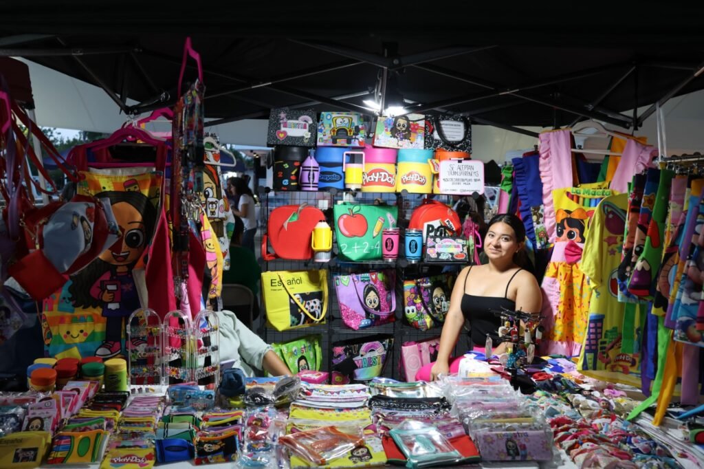 Realizó Secretaría de las Mujeres Mercadita “Mujeres que Emprenden”