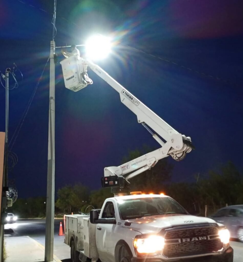 Jornadas nocturnas mejoran alumbrado público en Reynosa