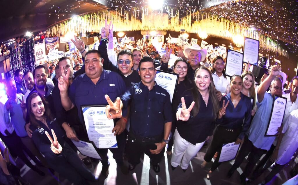 Presidente Nacional del PAN entregó nombramientos a coordinadores de 10 municipios del centro del Estado