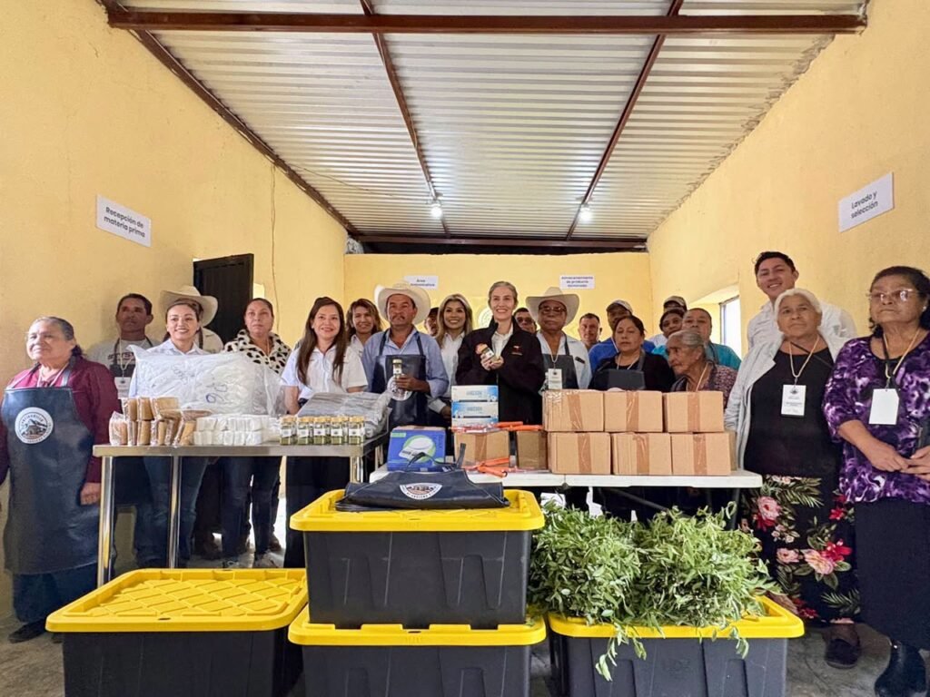 La UAT consolida proyecto de aprovechamiento del laurel para el emprendimiento rural