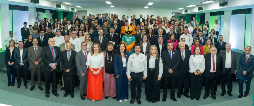 Encabezó el rector Dámaso Anaya el 59 Aniversario de la FCAV