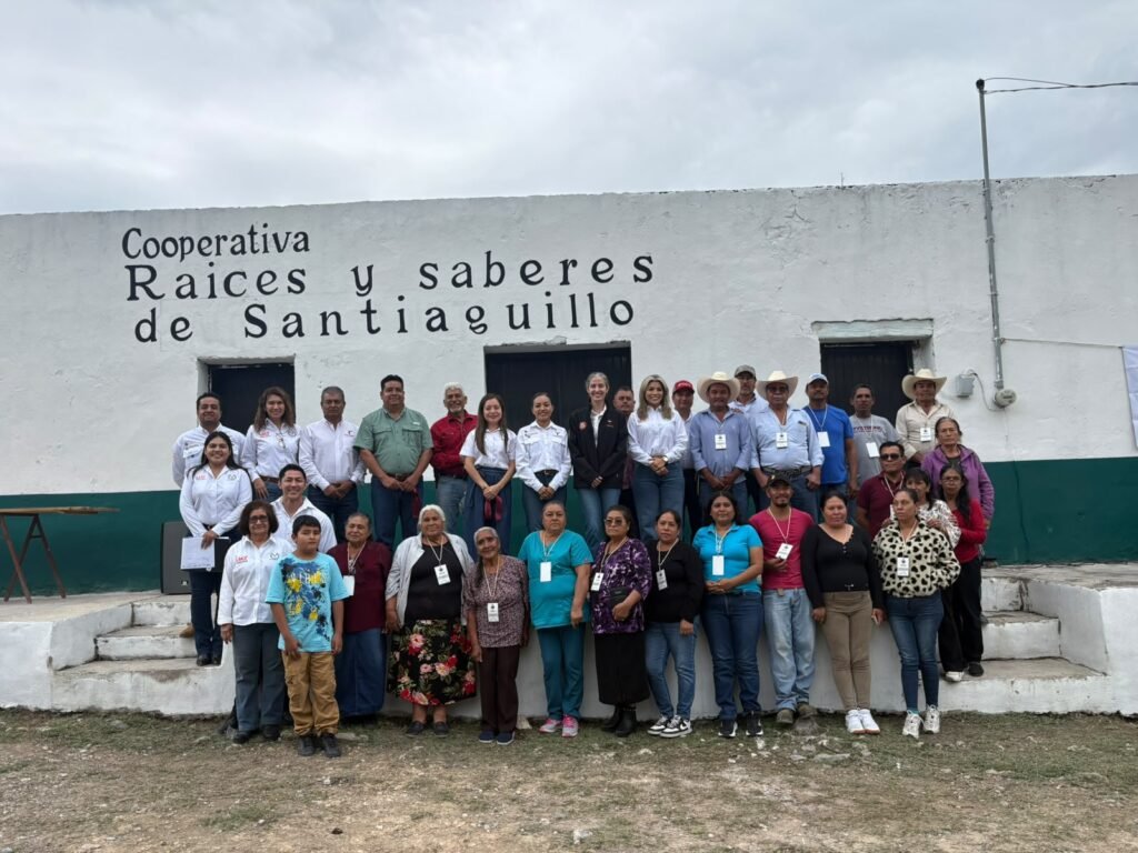 Impulsan Secretaría de Economía y UAT el aprovechamiento del laurel para fortalecer emprendimientos en Jaumave