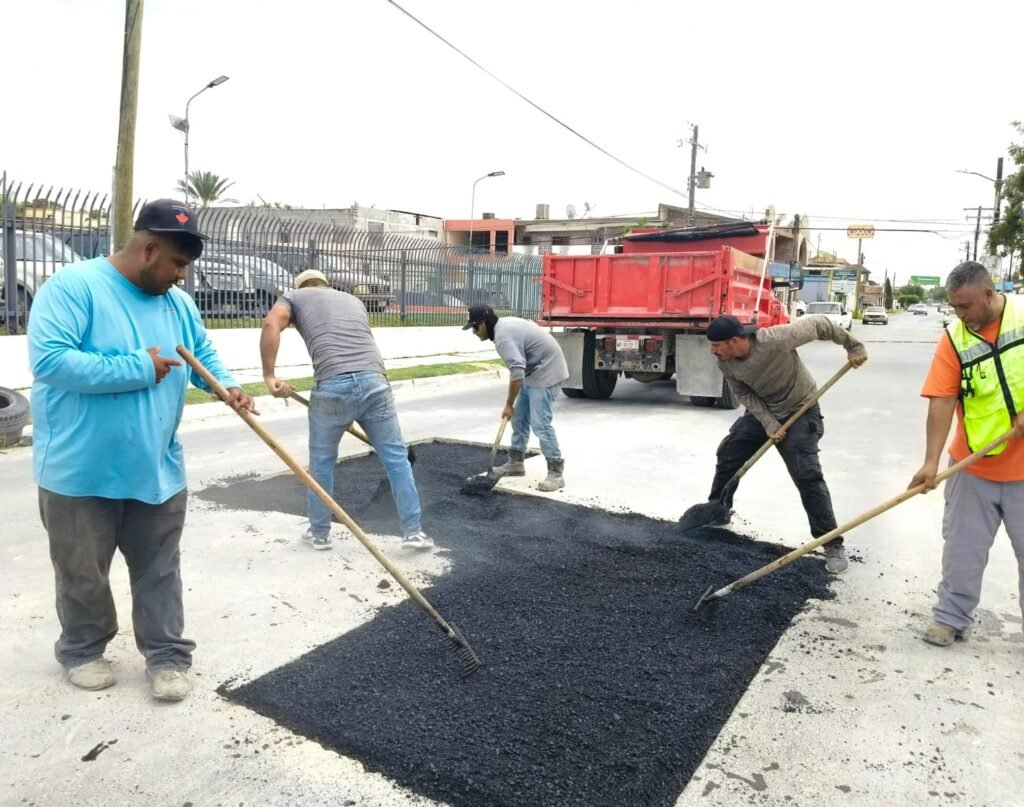 Realiza COMAPA trabajos de bacheo en distintos sectores de Reynosa