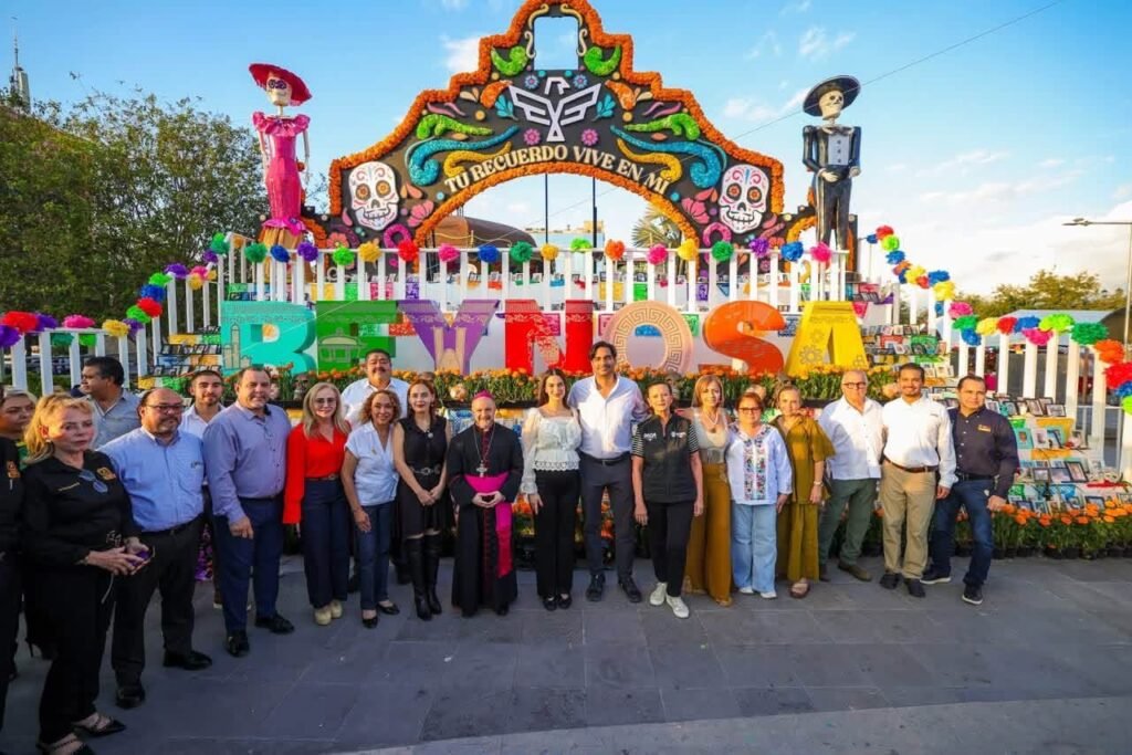 Inauguró Carlos Peña Ortiz Monumental Altar en la plaza principal de Reynosa