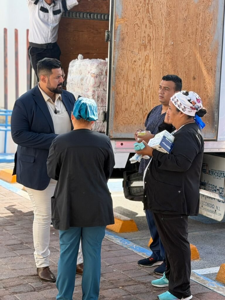 Entregó Mauricio De Alejandro apoyos y media tonelada de pañales al Hospital Materno Infantil de Reynosa